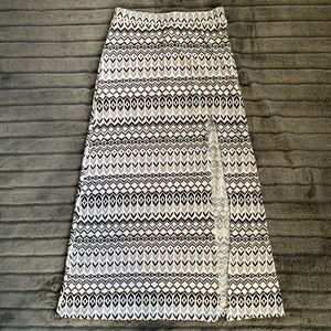 American Eagle Black & White tribal Maxi Skirt